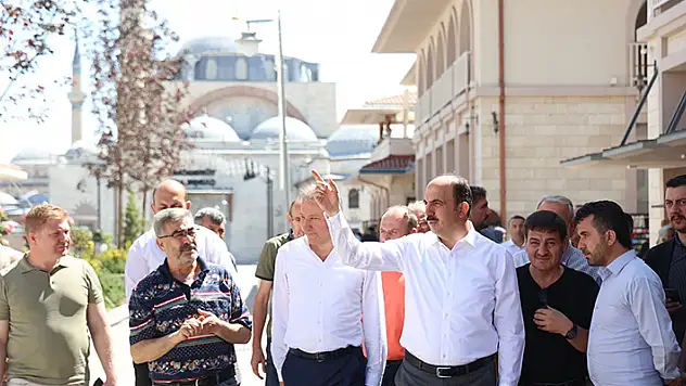 Başkan Altay, esnafla bir araya geldi