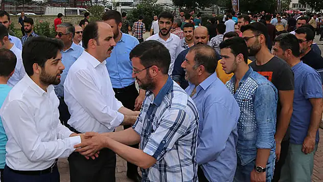 Başkan Altay, esnafla buluştu
