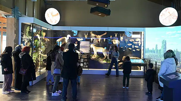 Başkan Altay, geçmişin izlerini takip etmek isteyen herkesi Çatalhöyük Tanıtım ve Karşılama Merkezi'ni görmeye davet etti