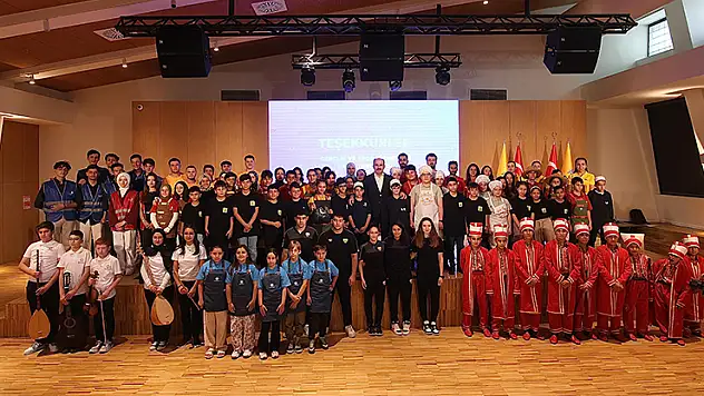 Başkan Altay gençlere yönelik faaliyetleri ve 'Yaz Seninle Güzel' etkinliklerini anlattı