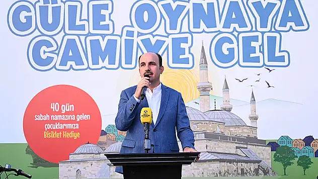 Başkan Altay, 'Güle Oynaya Camiye Gel' projesi kapsamında çocukların sabah namazı coşkusuna ortak oldu