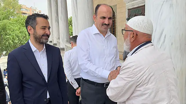 Başkan Altay, Hacıveyiszade Camiinde vatandaşlarla buluştu 
