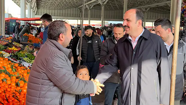 Başkan Altay,  hafta sonu Muhacir Pazarı ve Balık Hali'ni ziyaret etti