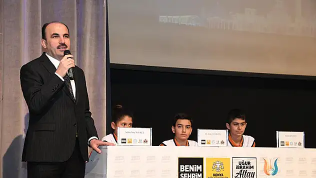 Başkan Altay 'Haydi Bil Bakalım' finalinde öğrencilerin heyecanına ortak oldu
