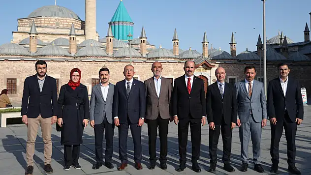 Başkan Altay, İl Başkanı Angı ve merkez ilçe belediye başkanları Mevlana Türbesi'ni ziyaret etti