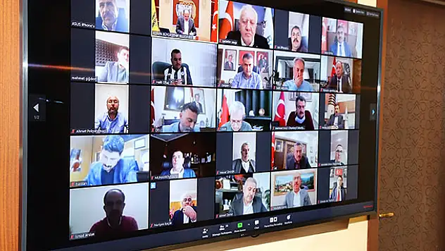 Başkan Altay ilçe belediye başkanlarıyla telekonferansla görüştü