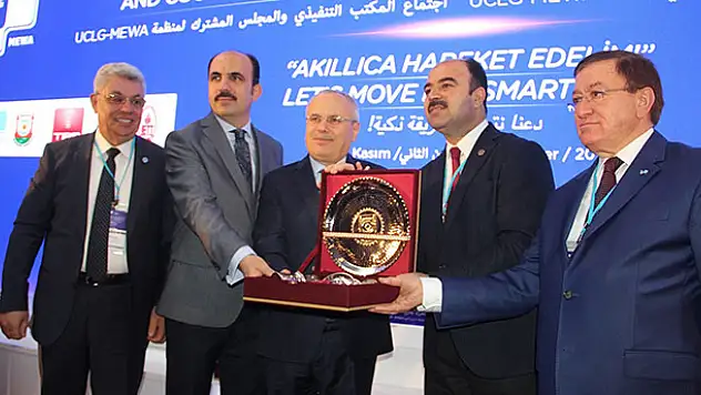 Başkan Altay: 'İnsan odaklı çalışmalar yapıyoruz'