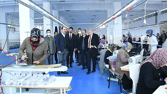 Başkan Altay, Kadınhanı ilçesinde vatandaşlarla buluştu

