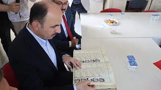 Başkan Altay kendi sırasına oturdu: 'Benim için çok özel bir duygu'