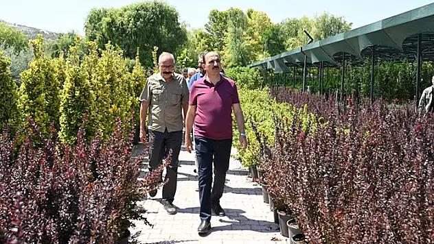 Başkan Altay, Konya Ağaç A.Ş. Satış Merkezi'nde incelemelerde bulundu