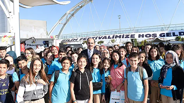 Başkan Altay: Konya Bilim Merkezinde bir yılda 380 bin ziyaretçi ağırladık
