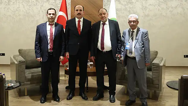 Başkan Altay, Konya'da yapılan OICC kapsamında ikili temaslarda  bulundu 