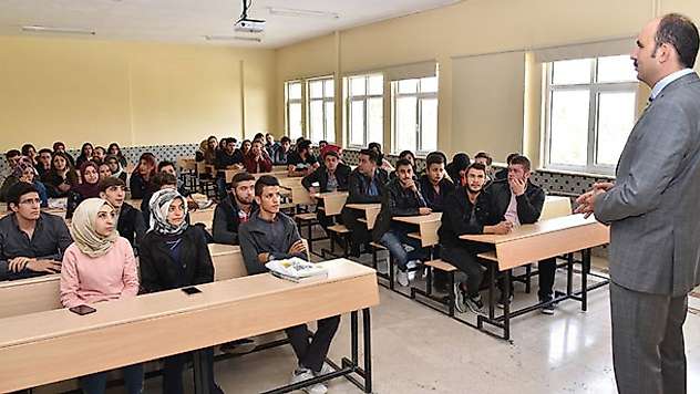 Başkan Altay, Konya'ya ilk kez gelen gençlerle buluştu