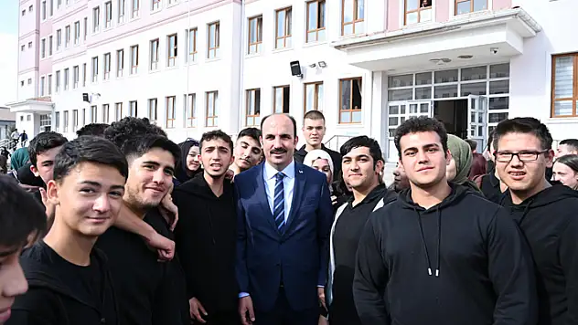 Başkan Altay, lise öğrencileri ile buluştu