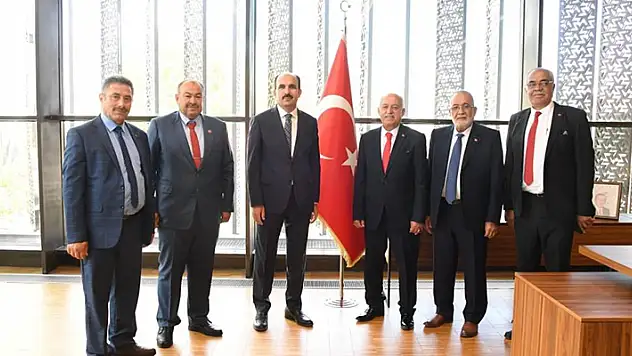 Başkan Altay, muhtar derneklerinin temsilcileriyle bir araya geldi
