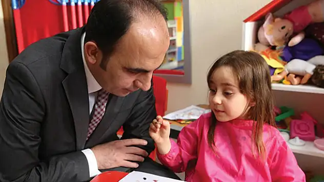 Başkan Altay okul ziyaretlerine devam ediyor