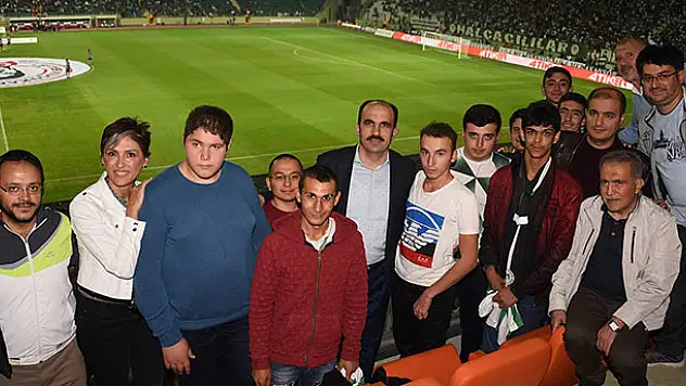 Başkan Altay,  Özel Eğitim Öğrencileriyle maç izledi
