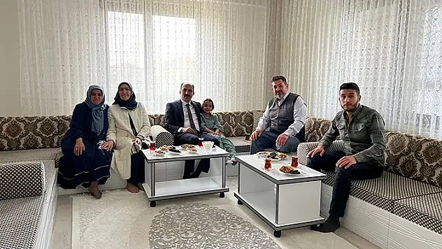 Başkan Altay Ramazan Bayramı'nda şehit ve gazi ailelerini ziyaret etti
