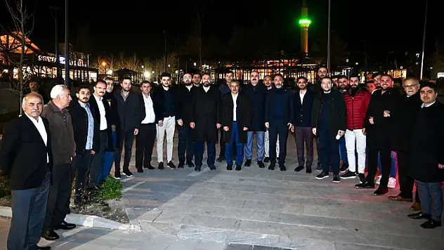 Başkan Altay, Ramazan'ın ilk teravih namazında Seydişehirlilerle buluştu