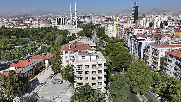 Başkan Altay: Riskli bina stokunu azaltıyor, yeşil dokuyu artırıyoruz