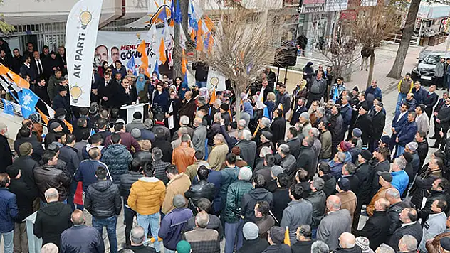 Başkan Altay, Sarayönü ilçesinde vatandaşlarla buluştu