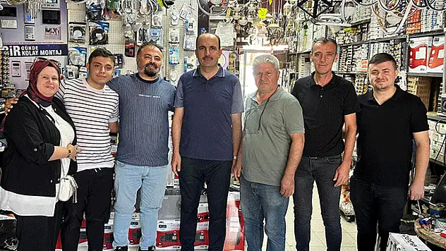 Başkan Altay, şehir merkezinde esnafları ziyaret etti