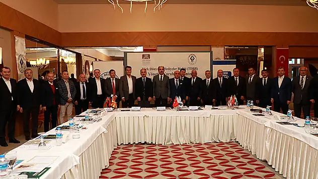 Başkan Altay TDBB Yönetim Kurulu Toplantısına katıldı
