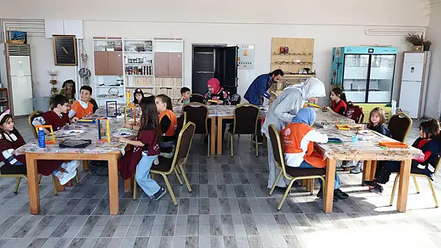 Başkan Altay tüm öğrencileri yarıyıl tatilinde Bilim Merkezi'ne davet etti
