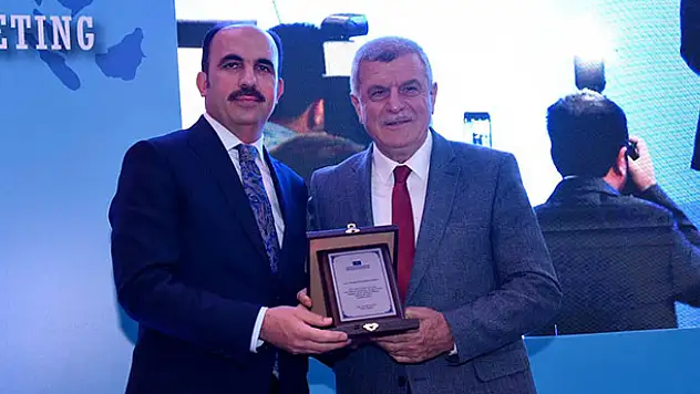 Başkan Altay, Türk Dünyası Belediyeler Birliği Başkanlığına seçildi