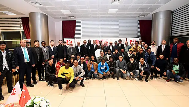 Başkan Altay Uluslararası İmam Hatip Lisesi Öğrencileriyle Buluştu