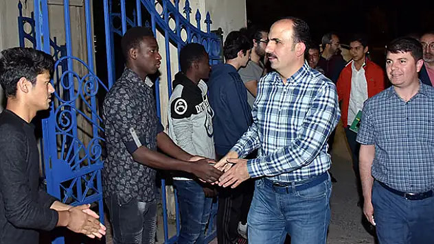 Başkan Altay Uluslararası Öğrencilerle Sahur Yaptı