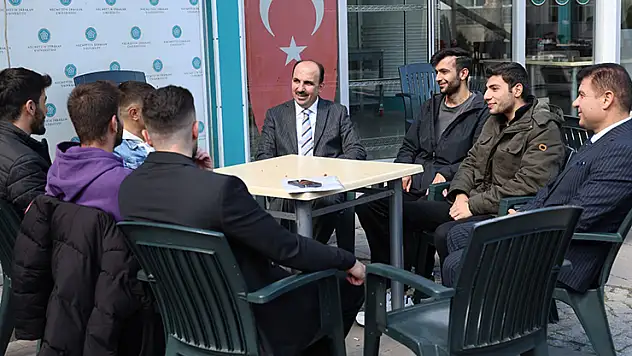 Başkan Altay, üniversite tercihi yapacak gençleri huzur şehri Konya'ya davet etti