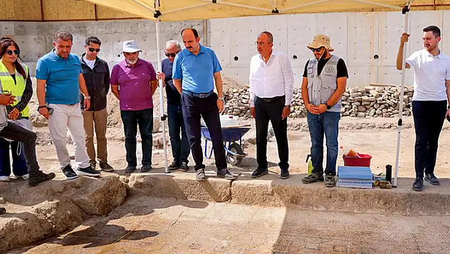 Başkan Altay ve Başkan Kavuş,  Şükran Mahallesi arkeolojik park alanında incelemelerde bulundu