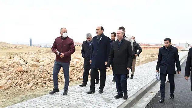 Başkan Altay ve Başkan Pekyatırmacı Ardıçlı TOKİ'de incelemelerde bulundu
