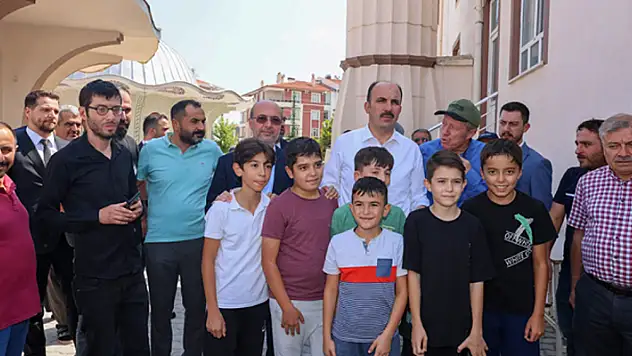 Başkan Altay ve  Başkanı Ahmet Pekyatırmacı, Hocacihan Mahallesi'nde vatandaşlarla bir araya geldi