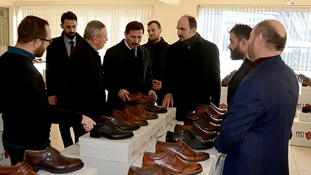 Başkan Altay ve Kılca esnafı ziyaret etti