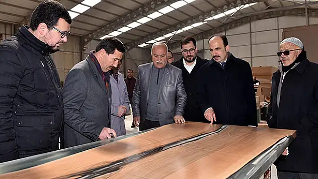 Başkan Altay ve Kılca esnafı ziyaret etti
