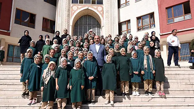 Başkan Altay: Yarınlar için en büyük ümidimiz gençlerdir
