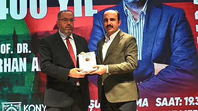Başkan Altay'dan Prof. Dr. Afyoncu'ya övgü