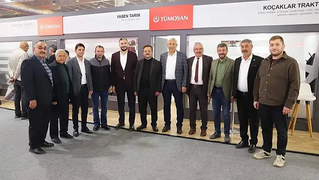 Başkan Apil Tarım Fuarında çiftçilerle buluştu