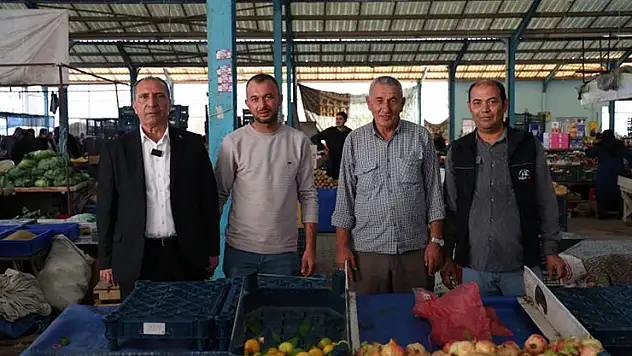 Başkan Aydın'dan sebze pazarına ziyaret