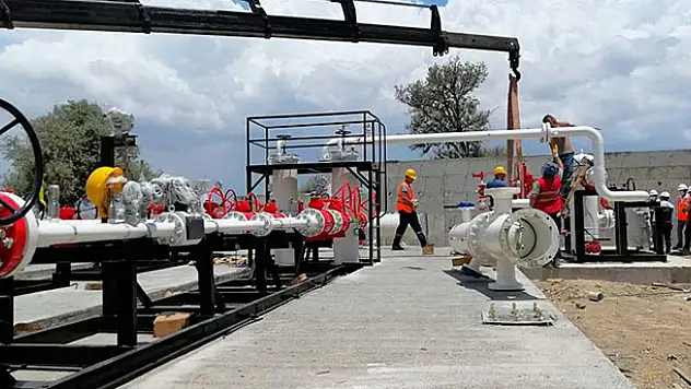 Başkan Bayındır doğalgaz dağıtımının yapılacağı istasyonun inşaatını inceledi