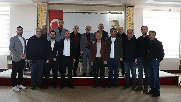 Başkan Bayındır gazetecilerle bir araya geldi