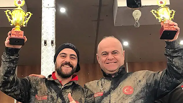 Başkan Bayındır, şampiyon off-road pilotlarını kutladı