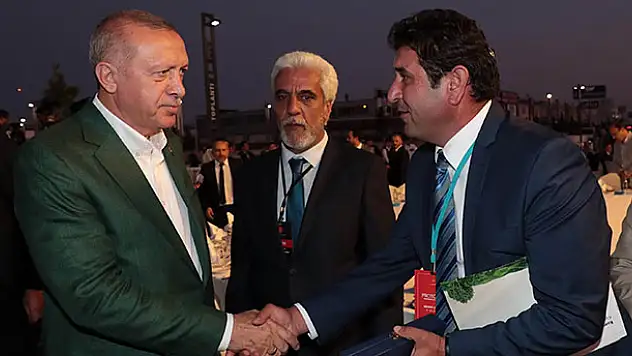 Başkan Çiğdem, Cumhurbaşkanı Erdoğan'a projelerle ilgili dosya takdim etti