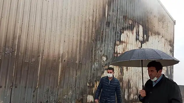 Başkan Çiğdem'den yangında zarar gören besihanede incelemelerde bulundu