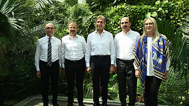 Başkan Demir Konya Belediyelerini tebrik etti