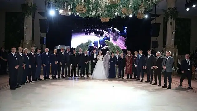 Başkan Dinçer, Konyalı Bakanın mutlu gününe ortak oldu
