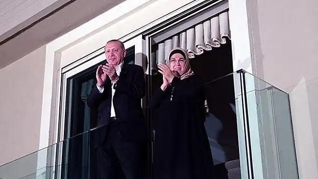 Başkan Erdoğan'dan sağlık personeline alkışlı destek!