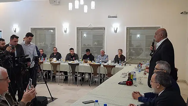 Başkan Erkoyuncu, iftarda basın ile bir araya geldi